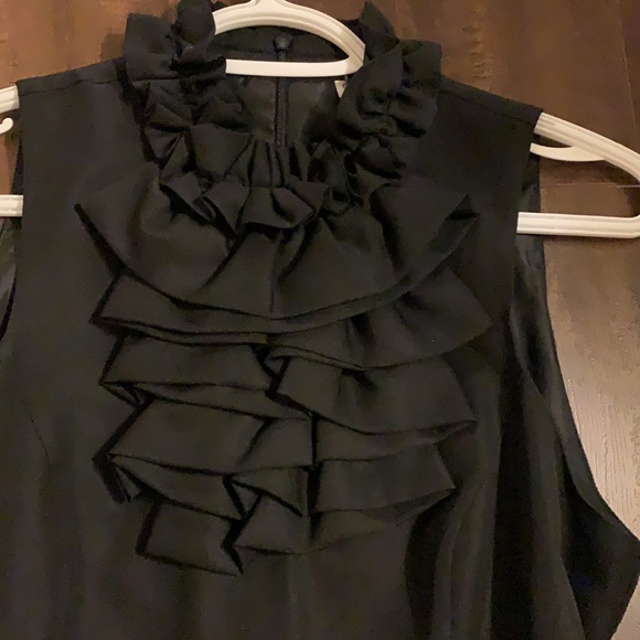 Black dress - Picture 3 of 5